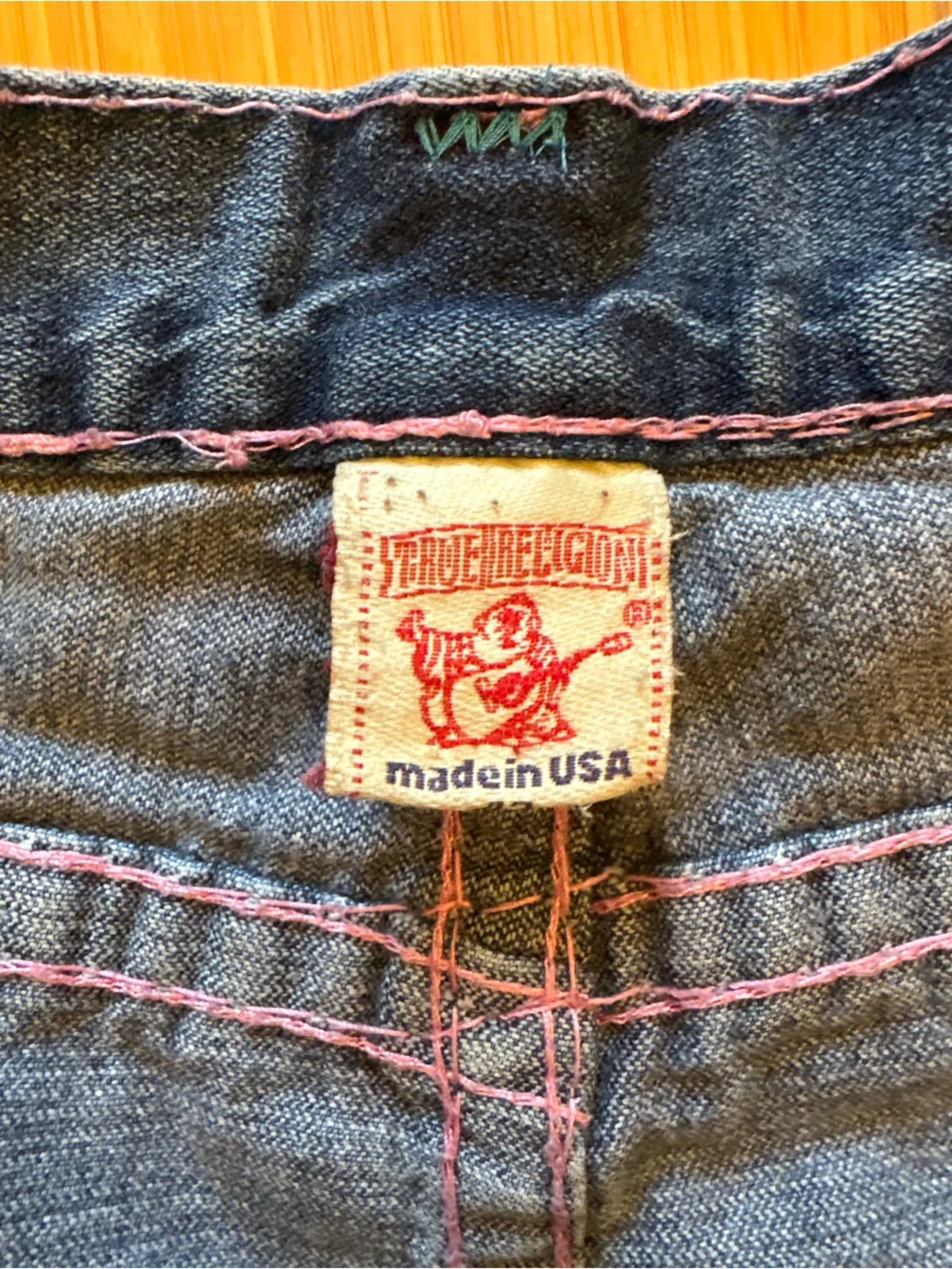 True Religion Men’s Denim Shorts Size 36 Distressed Ripped Pink Stitch Horseshoe